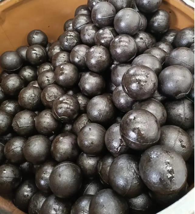 Use of metal ball Use of metal ball